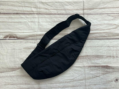 ユニクロ　クロスボディバッグ